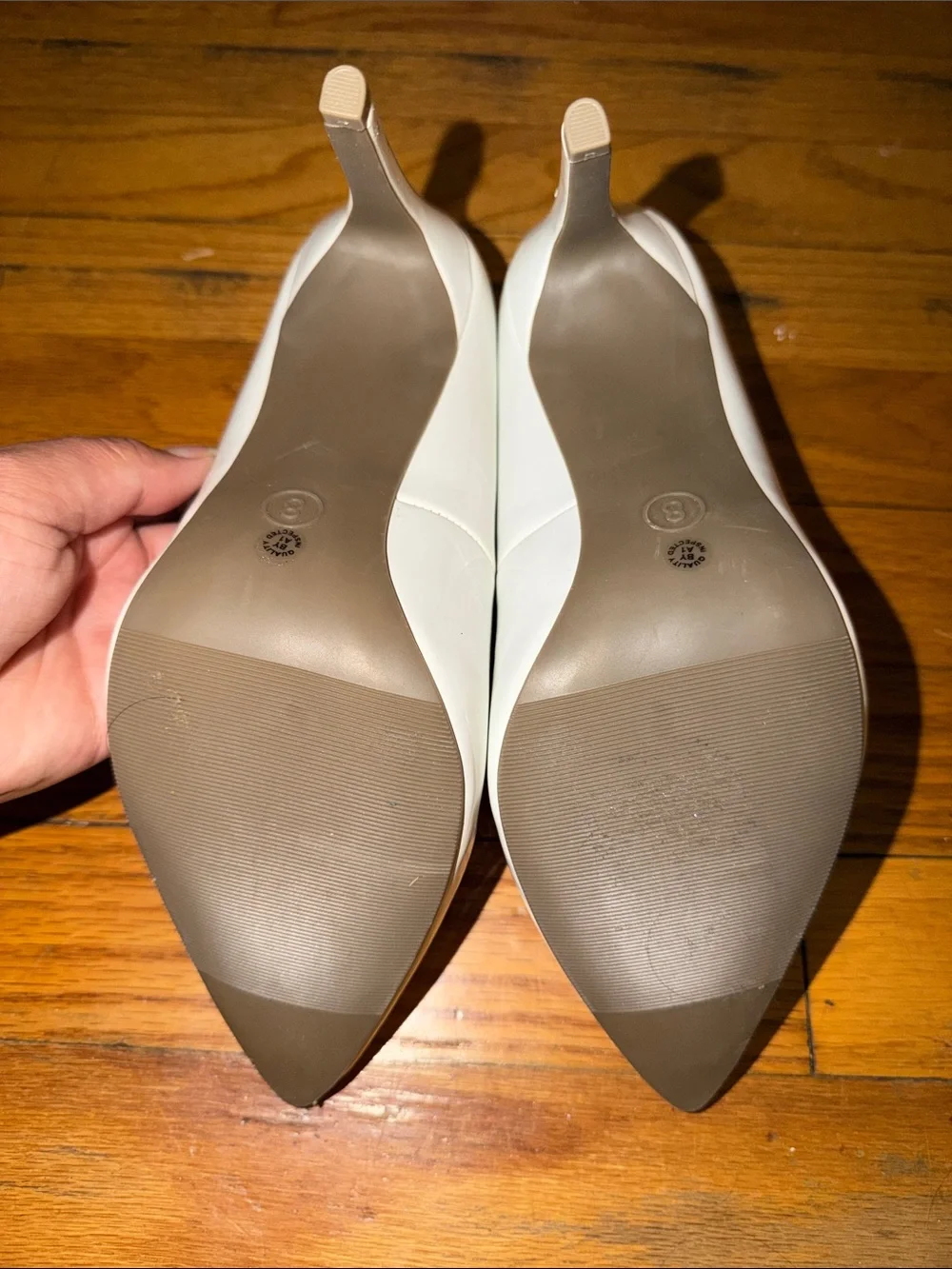 Worthington White Pointed Toe Leather Pumps